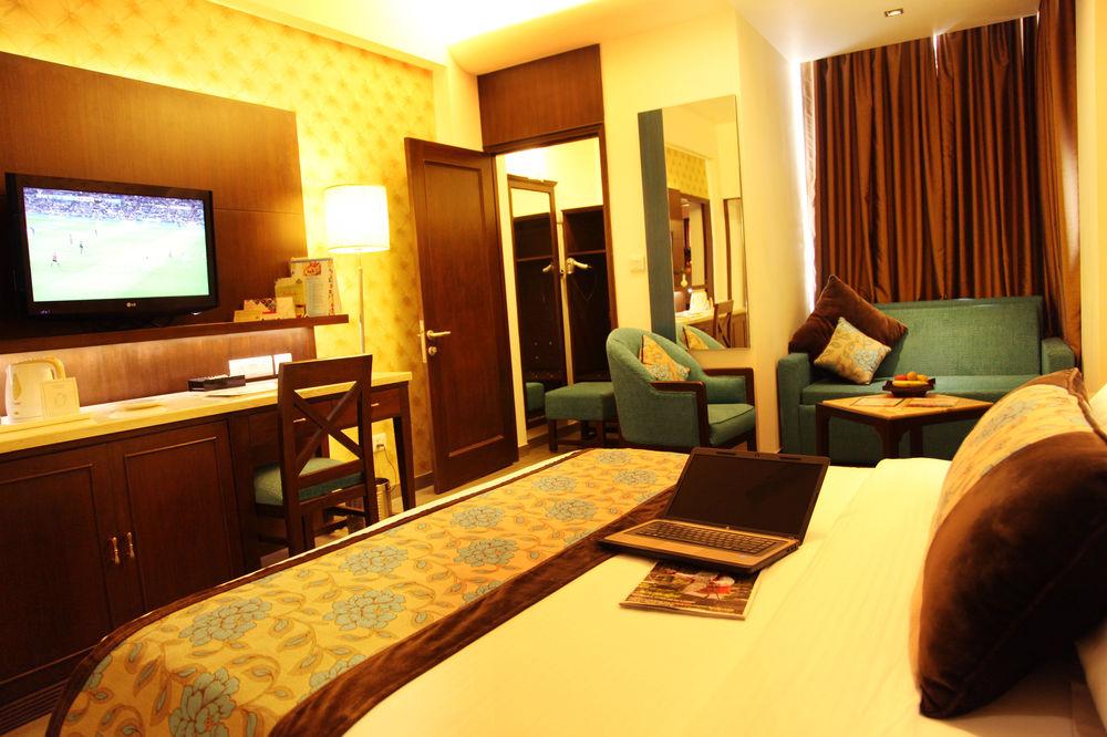 Country Inn & Suites Haridwār Zewnętrze zdjęcie