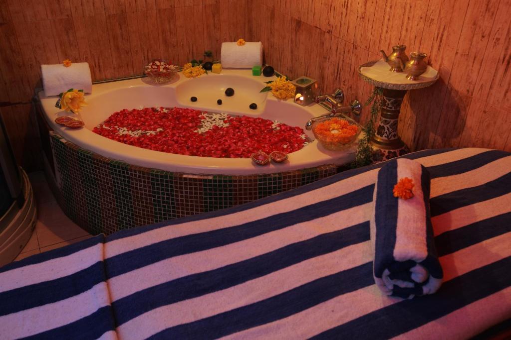 Country Inn & Suites Haridwār Zewnętrze zdjęcie